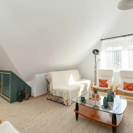 Plac Neptuna Bright With Balcony By Renters