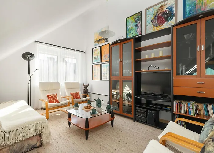 Apartment Plac Neptuna Bright With Balcony By Renters Miedzyzdroje